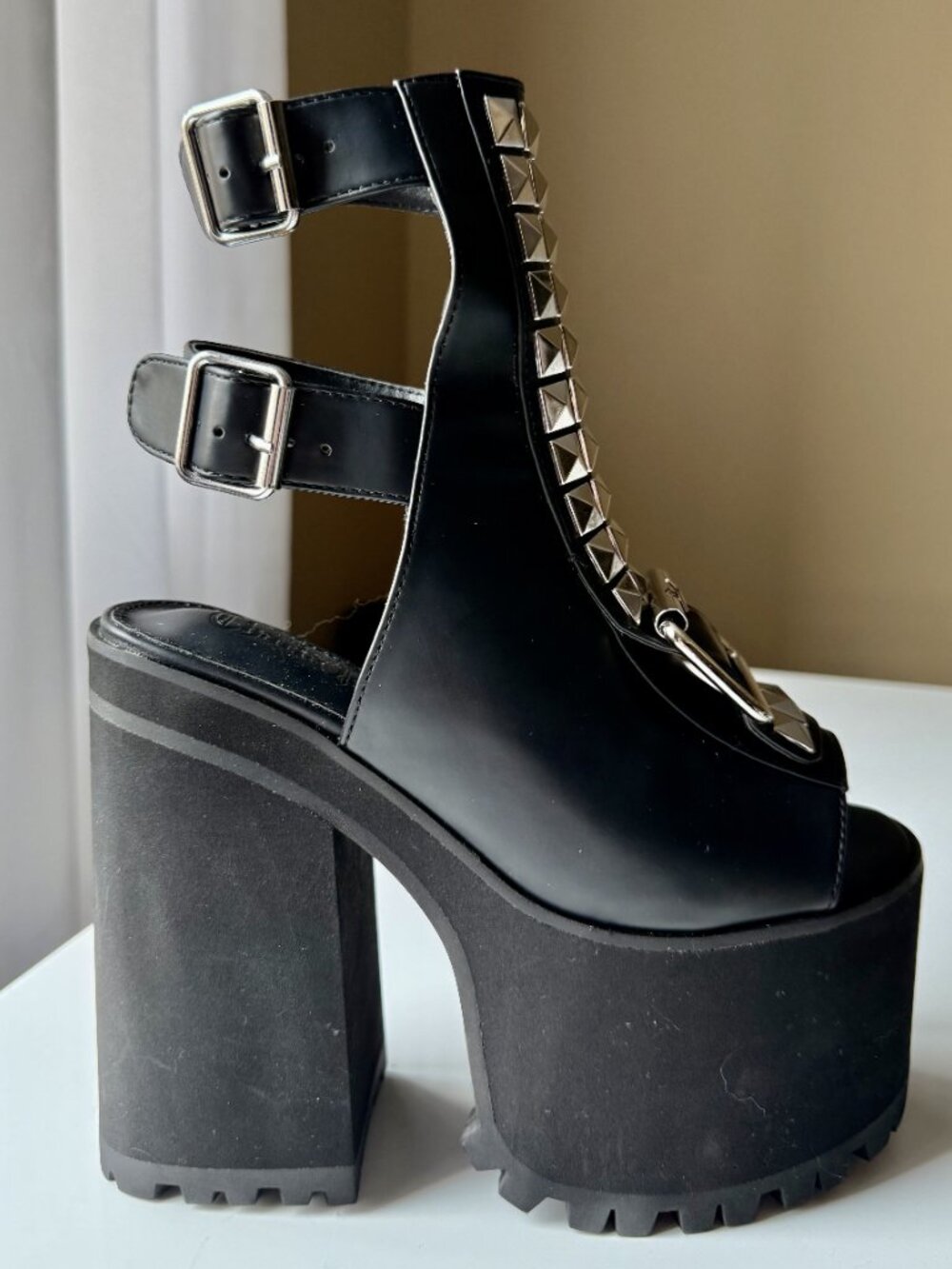 Charla Tedrick - VIP Platform Black Studded Edition - Picture 3 of 6